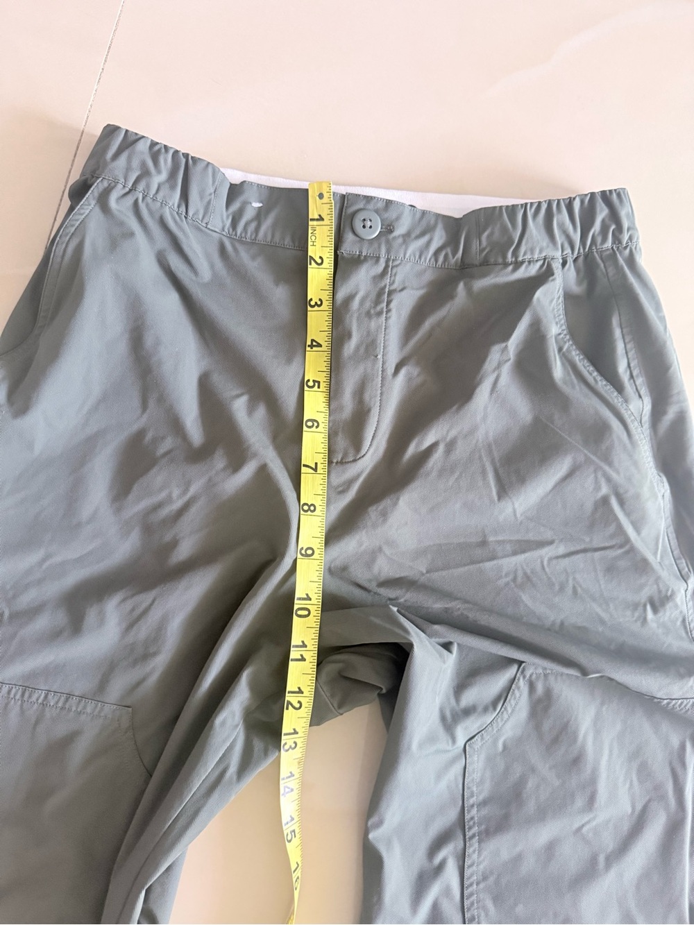 ALO Yoga Men's and Women Gray Cargo Pants with Ankle Zippers - Picture 9 of 12